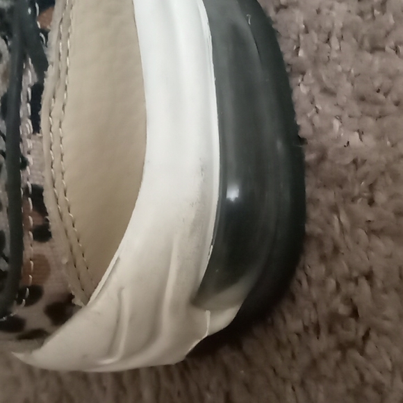 Airmax - Picture 9 of 9